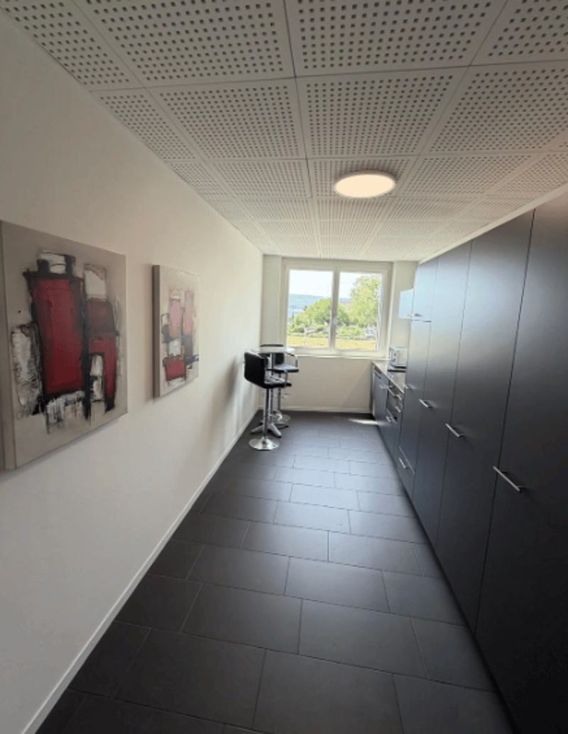Schöne, modern ausgebaute Büroräumlichkeiten in Jonen AG (8)