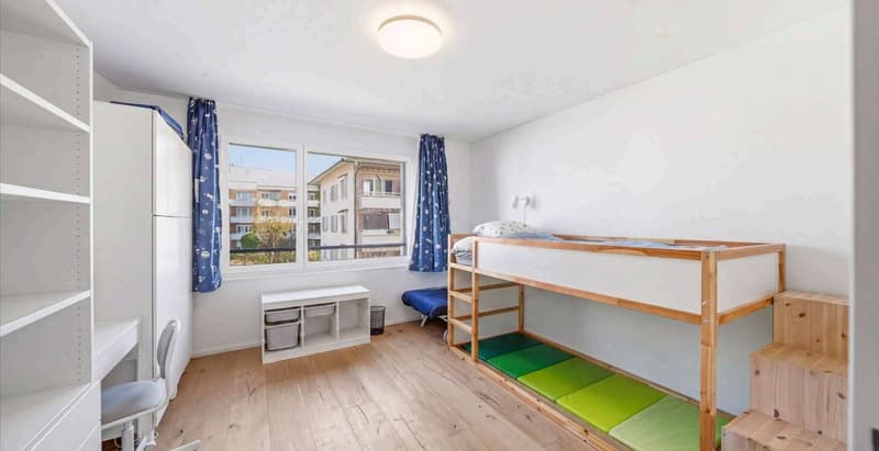 Grosszügige 4.5-Zimmer-Wohnung mit Terrasse in Uster (9)