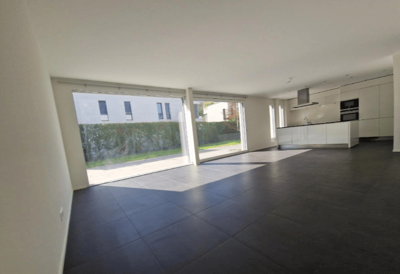 Helle 5.5-Zimmer-Wohnung mit Balkon in Pratteln – sofort verfügbar! (3)