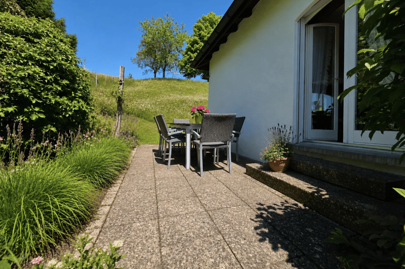 Charmantes 8.5-Zimmer-Einfamilienhaus an privilegierter Südhanglage (5)