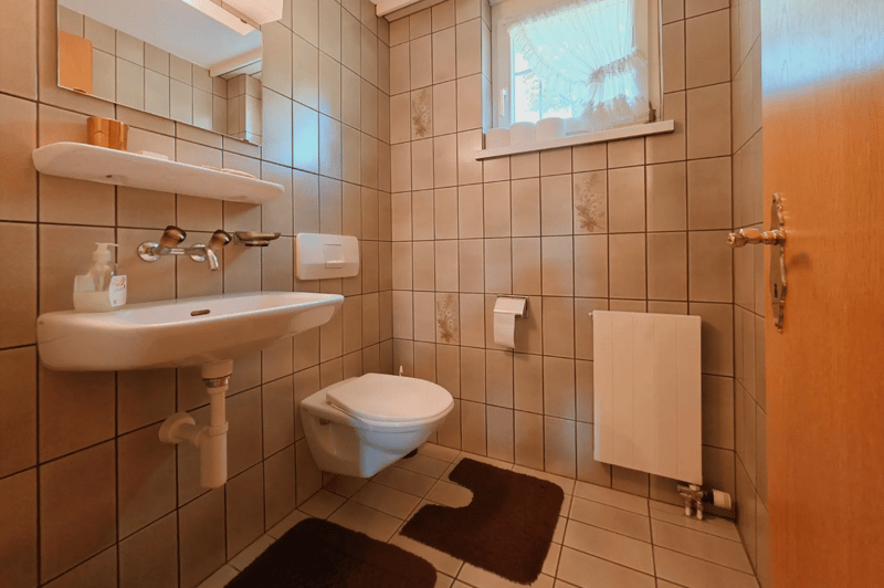 Charmantes 8.5-Zimmer-Einfamilienhaus an privilegierter Südhanglage (9)