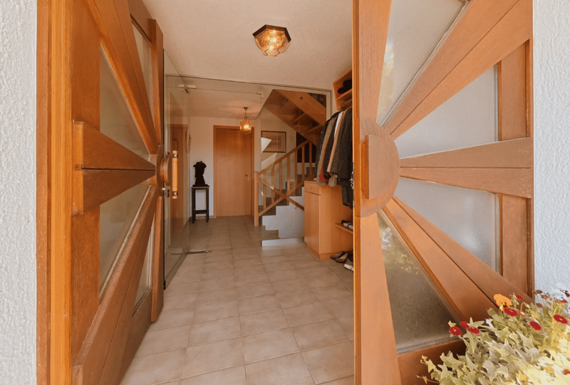 Charmantes 8.5-Zimmer-Einfamilienhaus an privilegierter Südhanglage (7)