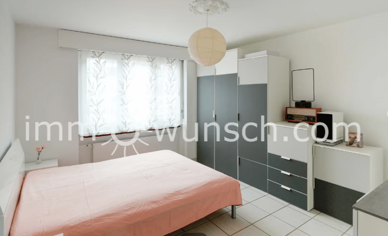 Helle 5.5-Zimmer-Wohnung mit Balkon und Doppelgaragenbox in Baar (6)