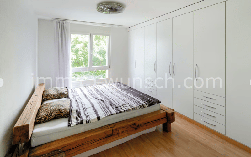 Familienfreundliche und grosszügige 5 ½ Zimmer Eigentumswohnung (5)