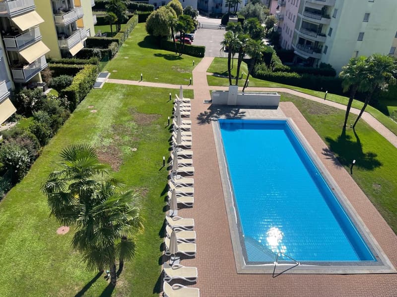 Pregassona – luminoso appartamento di 1 locale con ampio balcone e piscina (11)