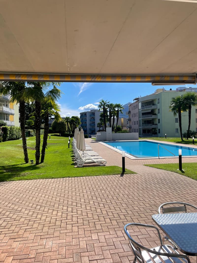 Pregassona – luminoso appartamento di 1 locale con ampio balcone e piscina (17)