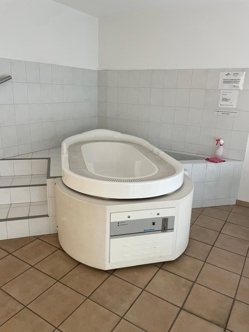 Pregassona – luminoso appartamento di 1 locale con ampio balcone e piscina (16)