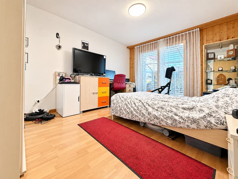 Charmante 3.5-Zimmer-Wohnung mit Bergblick in Stocken-Höfen (6)
