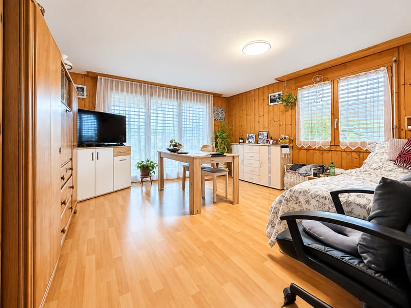 Charmante 3.5-Zimmer-Wohnung mit Bergblick in Stocken-Höfen (4)