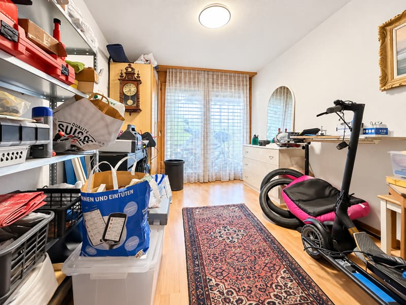 Charmante 3.5-Zimmer-Wohnung mit Bergblick in Stocken-Höfen (7)