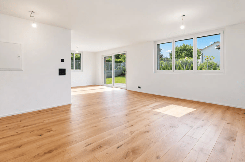 Linkes 6.5-Zimmer-Doppeleinfamilienhaus – ruhiger gelegen & zusätzliche Parkfläche (5)