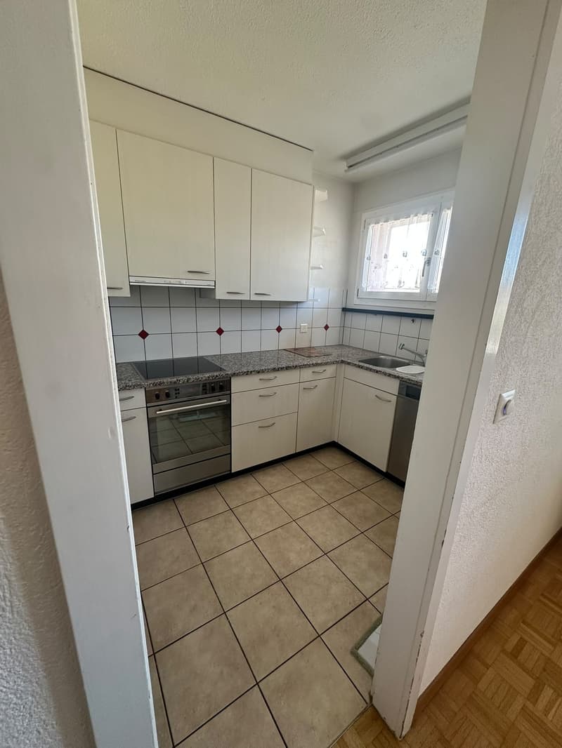 Helle 4.5-Zimmer-Wohnung mit Balkon und schöner Aussicht in Münsingen (5)