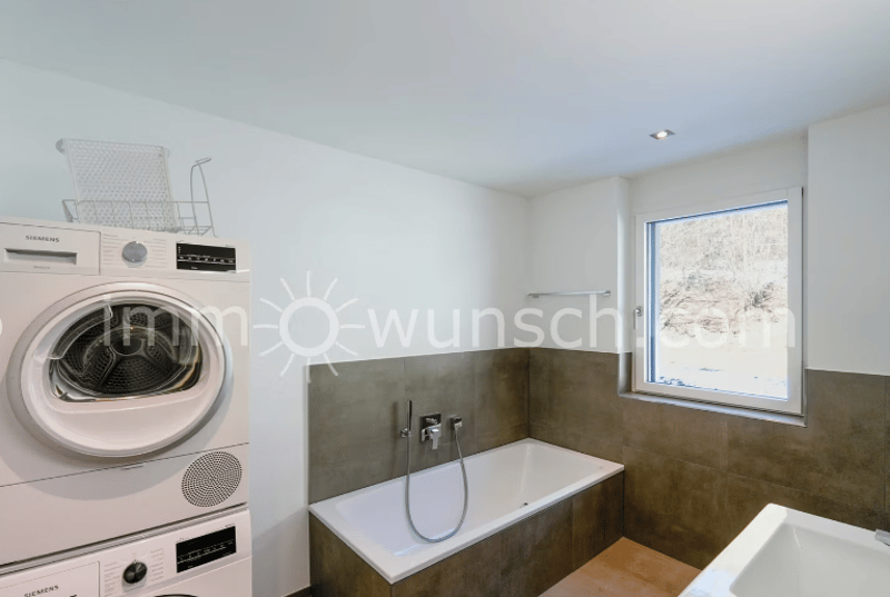 Moderne 3 ½ Zi. EGTW, mit Teil verglastem Balkon - herrlicher Fernsicht Walliser- und Berner Alpen (7)