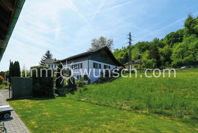 Charmantes 5 ½ Zimmer Einfamilienhaus, mit toller Gartenanlage, an erhöhter und ruhiger Wohnlage (4)