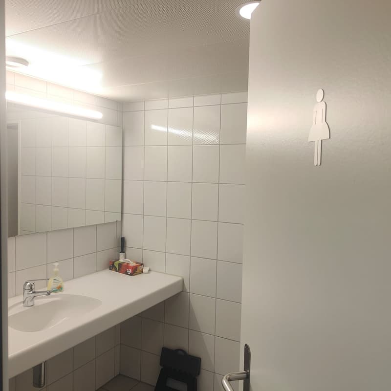 Therapie-/Praxisraum 20 m² (5)