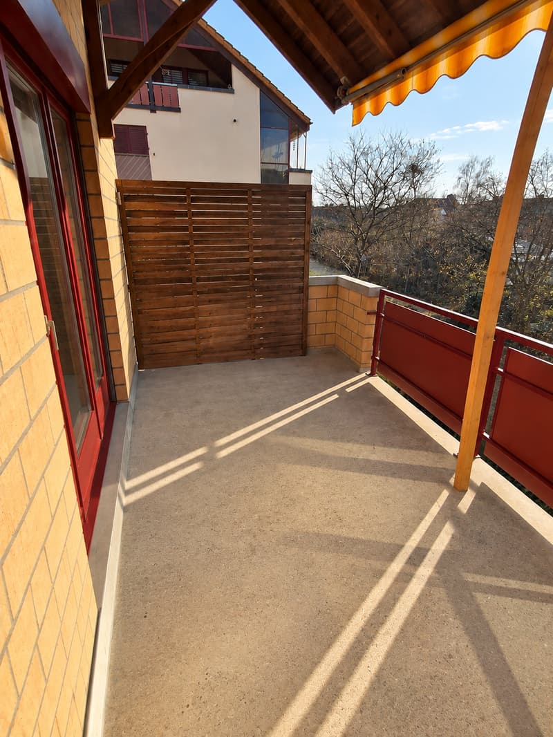 Helle 4.5-Zimmer-Wohnung mit Schwedenofen und teilgedecktem Balkon in Sulgen (4)
