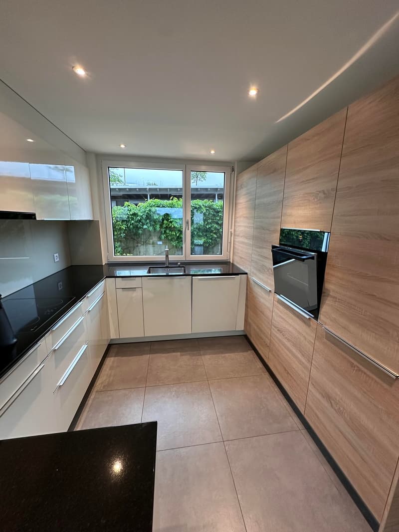 Wunderschönes 5.5-Zimmer-Familienhaus | ca. 240 m² | Garten | 10 Min. von Zug (14)