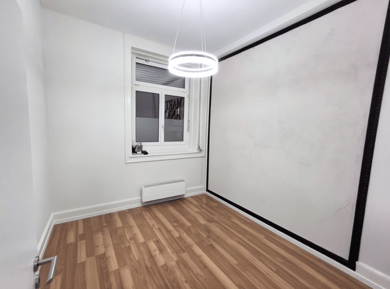 Charmantes Studiozimmer zur gewerblichen Nutzung zu vermieten (1)