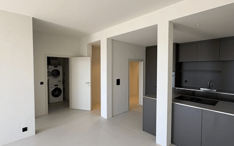 Renovierte Altbauwohnung - 1. Obergeschoss mit Balkon - 4.5-Zimmer mit Seeblick (2)