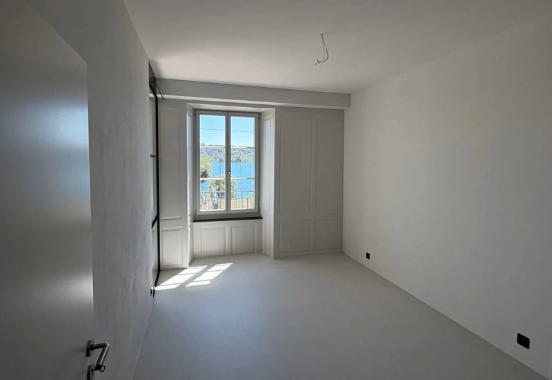 Renovierte Altbauwohnung - Dachgeschoss mit Galerie und Loggia - 3.5-Zimmer mit Seeblick (7)