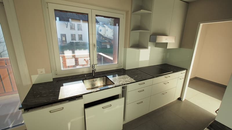 Zu vermieten 4 1/2 Zimmer Wohnung 1. Etage (13)