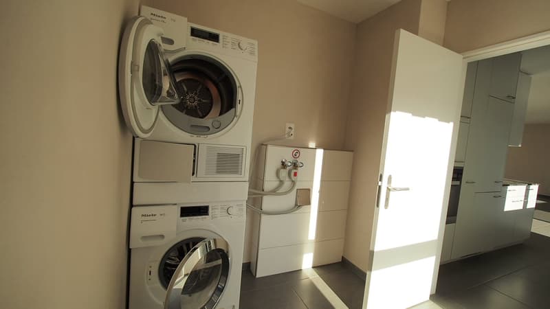 Zu vermieten 4 1/2 Zimmer Wohnung 1. Etage (18)