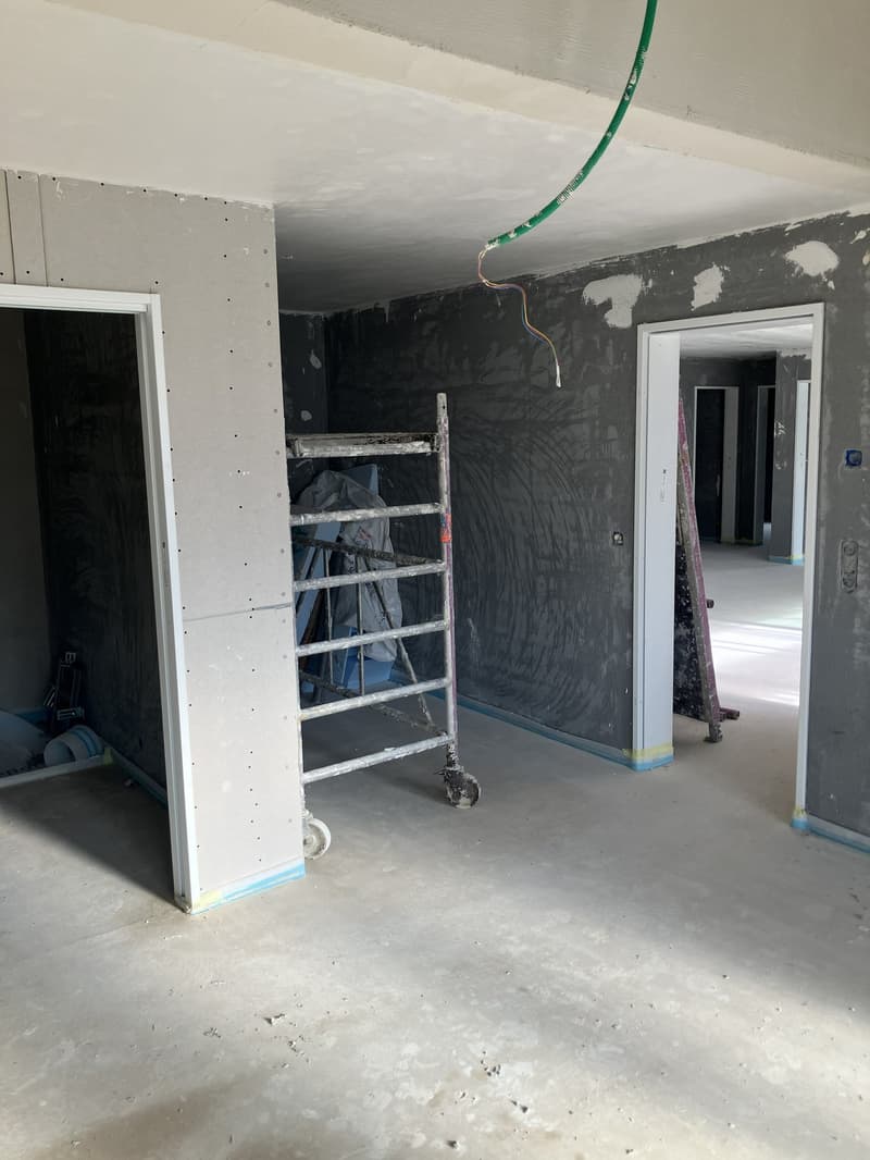 Neue 4 1/2 Zimmer mit grossem Balkon (5)