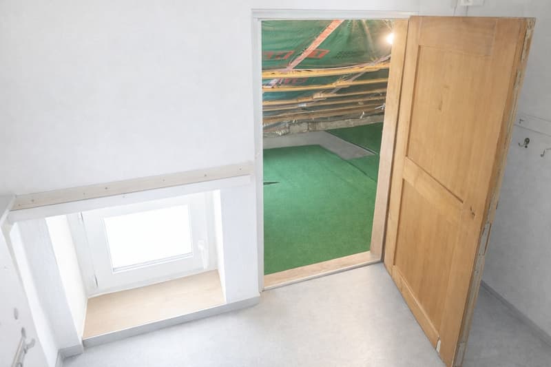 Helle Wohnung mit schöner Aussicht an ruhiger Lage (8)
