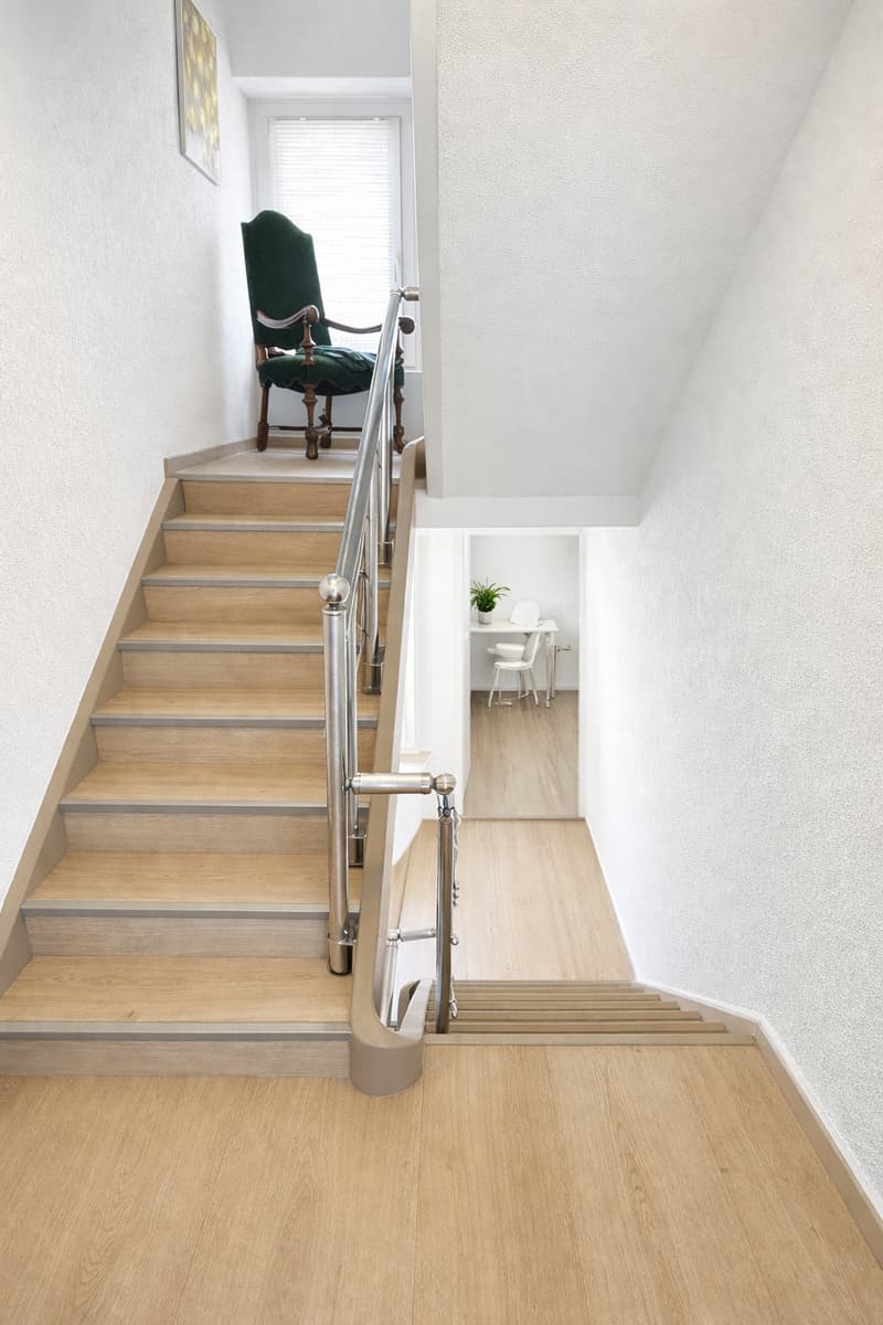 Helle Wohnung mit schöner Aussicht an ruhiger Lage (7)