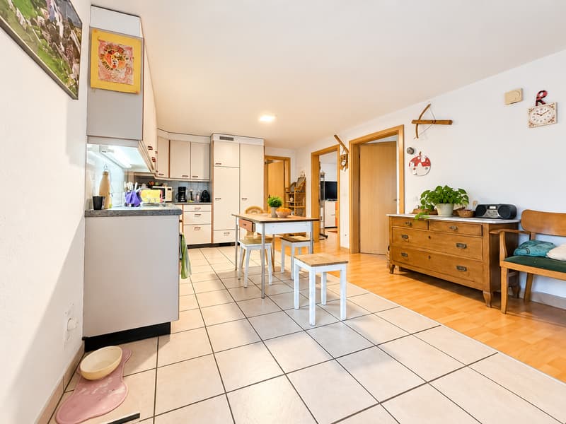 Charmante 3.5-Zimmer-Wohnung mit Bergblick in Stocken-Höfen (7)