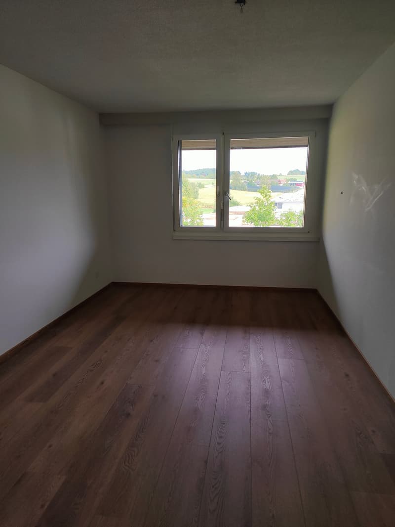 Grosszügige 4.5-Zimmer-Wohnung in Familienquartier in Sempach - ab sofort verfügbar! (25)