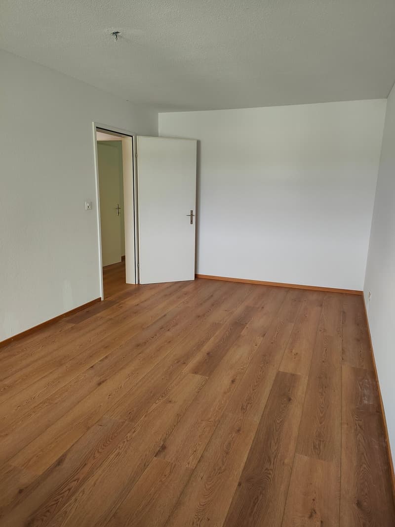 Grosszügige 4.5-Zimmer-Wohnung in Familienquartier in Sempach - ab sofort verfügbar! (26)