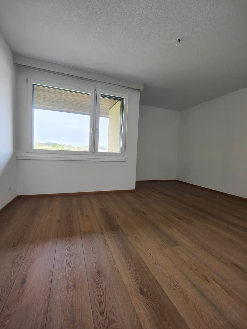 Grosszügige 4.5-Zimmer-Wohnung in Familienquartier in Sempach - ab sofort verfügbar! (28)
