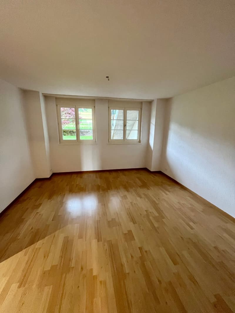 Charmante 4.5-Zimmer-Wohnung im ruhigen Selzach (2)
