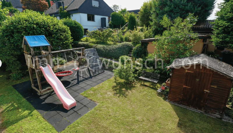 Grosszügiges 5 ½ Zimmer Einfamilienhaus (2)