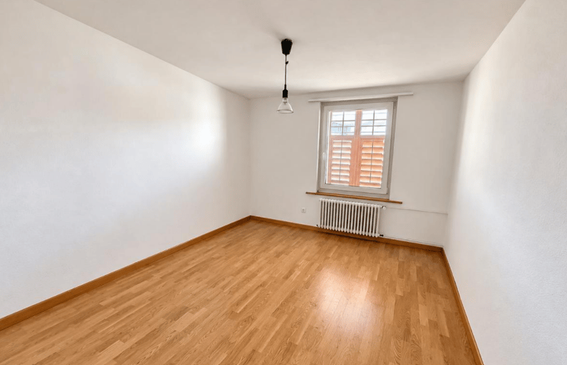 Mehrfamilienhaus mit Werkstatt in Bellach: 4 Wohnungen im Stockwerkeigentum (8)