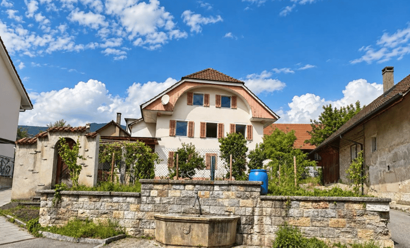 Mehrfamilienhaus mit Werkstatt in Bellach: 4 Wohnungen im Stockwerkeigentum (4)