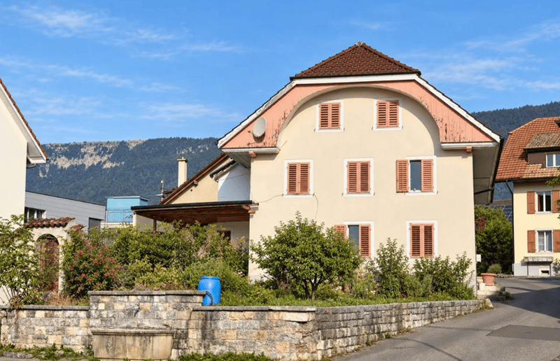 Mehrfamilienhaus mit Werkstatt in Bellach: 4 Wohnungen im Stockwerkeigentum (5)