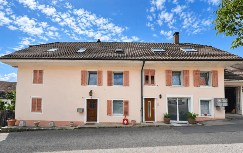 Mehrfamilienhaus mit Werkstatt in Bellach: 4 Wohnungen im Stockwerkeigentum (2)