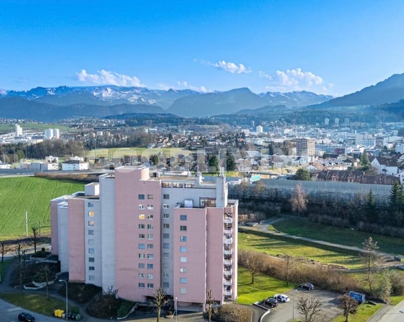 5.5 Z. Wohnung, 134 m2, total renoviert 2010, ruhige, zentrale Lage (1)