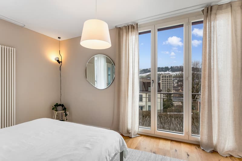 Lichtverwöhnte Wohnung am Rosenberg mit Blick bis zum Säntis (8)