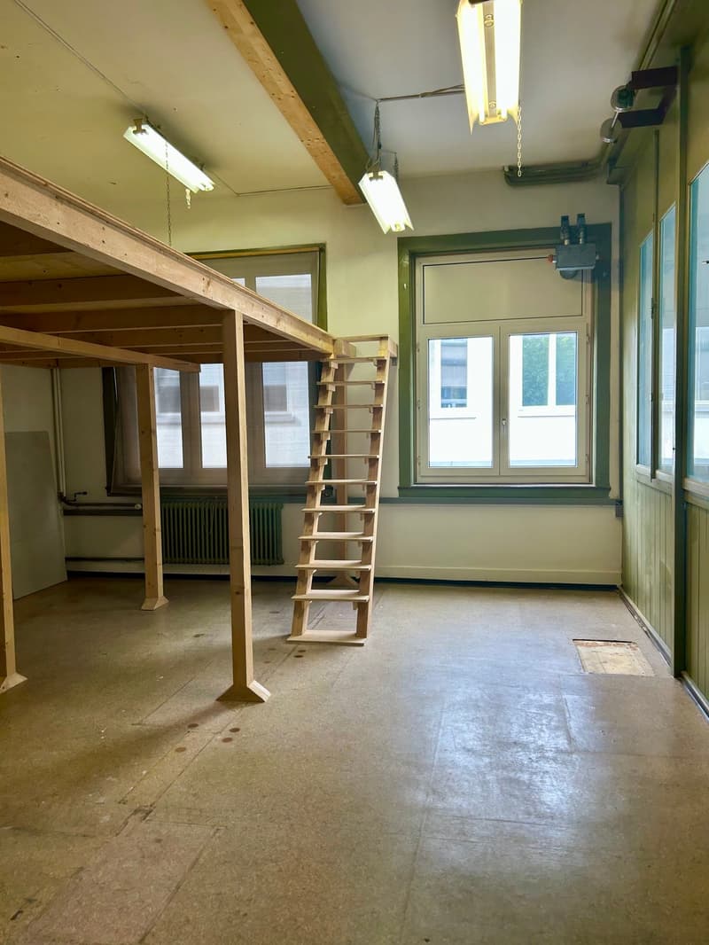 Büro und Lagerraum (1)