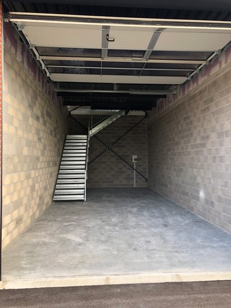 Gewerbe & Garagenbox für Ihr Business mit XXL Sektionaltor (10)