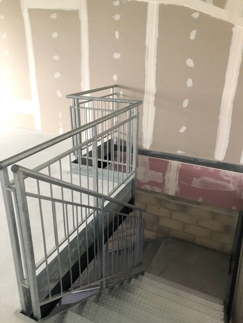 Gewerbe & Garagenbox für Ihr Business mit XXL Sektionaltor (8)