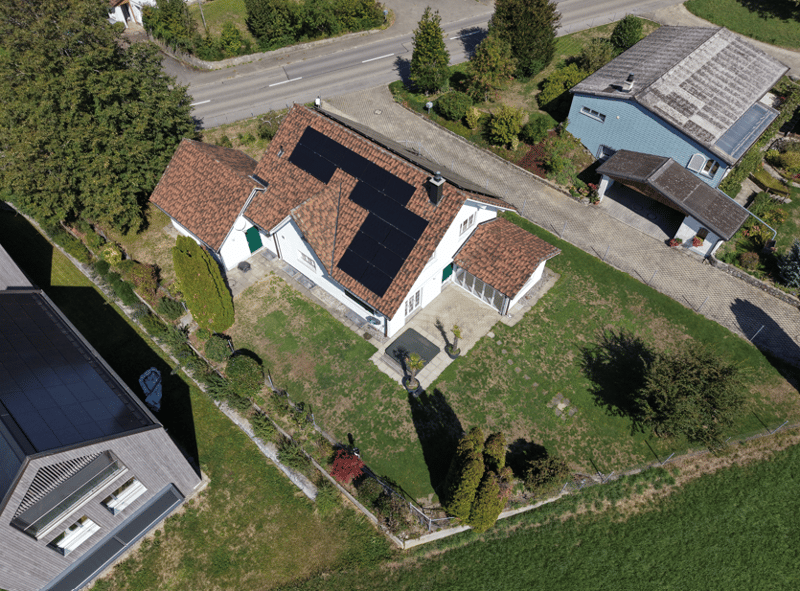 Freistehendes Einfamilienhaus mit grosszügigem Garten und Weitsicht (2)