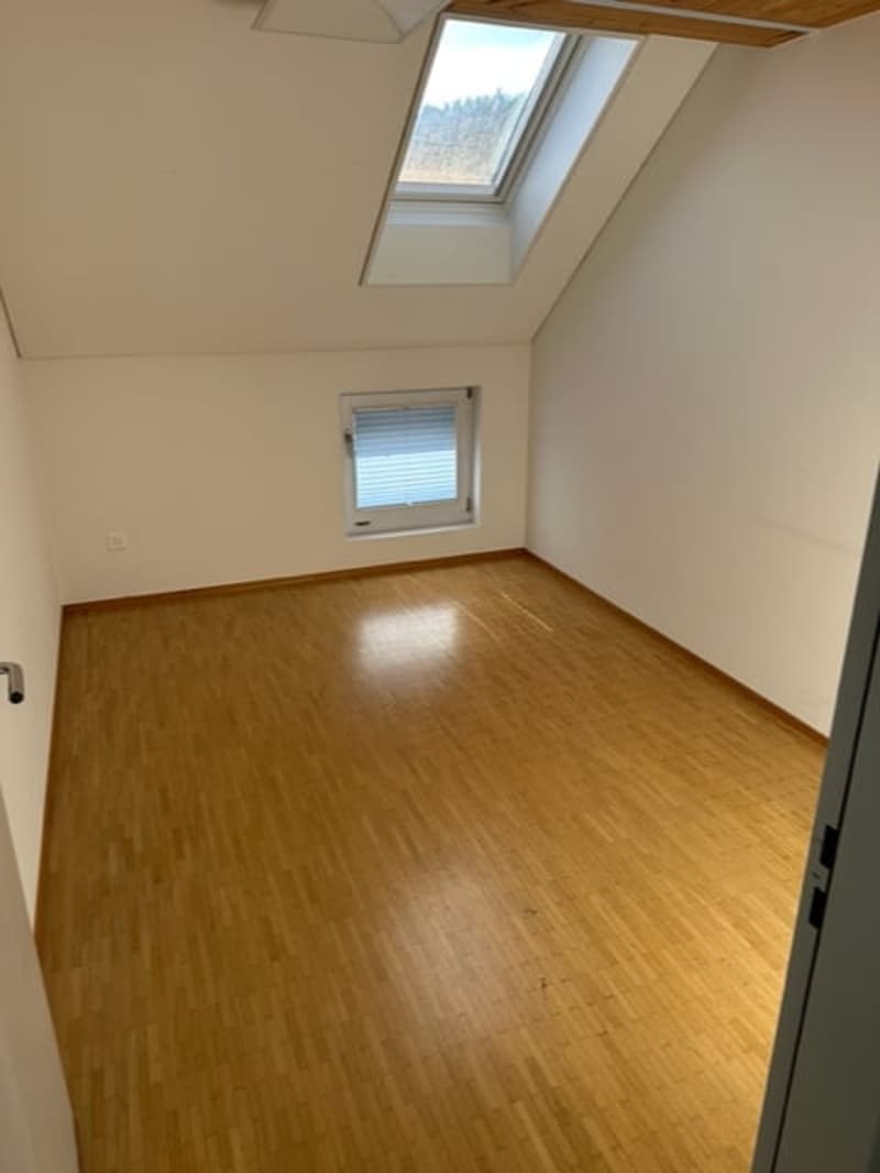 Schöne 4 1/2-Zimmer Maisonette-Wohnung im Dorfzentrum (13)