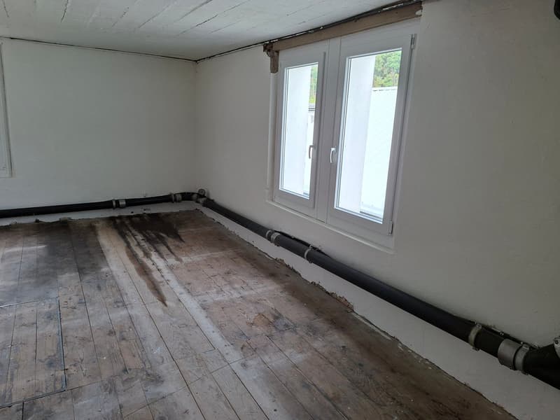 Zu vermieten Gewerbe- / Atelierraum mit rund 92m2 Nutzfläche (1)