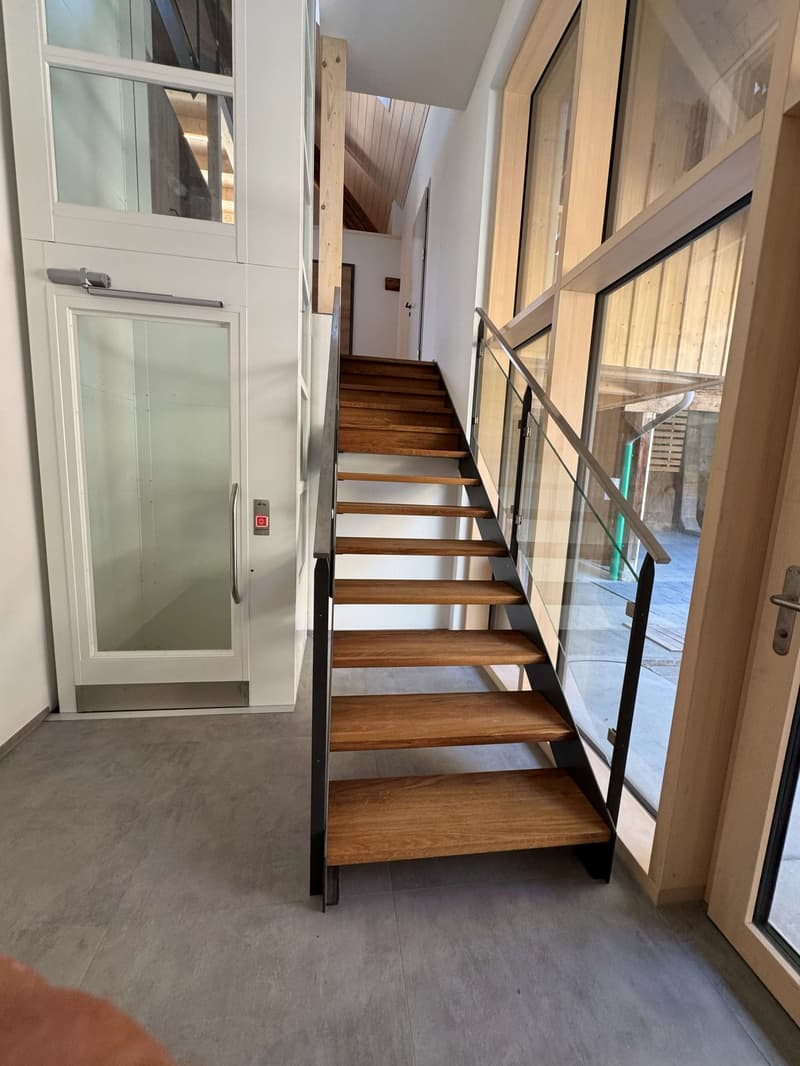Neue 2.5-Zimmer-Maisonette-Wohnung mit Galerie – Historischer Charme trifft modernen Komfort (4)