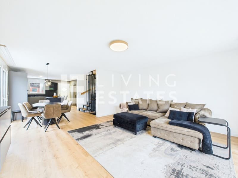 YOUR NEW HOME - STYLISH, RENOVATED AND INVITING (4)