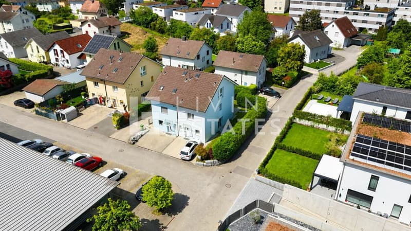 YOUR NEW HOME - STYLISH, RENOVATED AND INVITING (14)